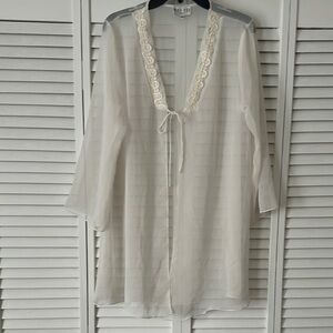 White Lace Trim Sheer Robe
